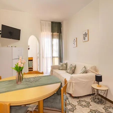 Apartment 77a-comodo Sul Mare *